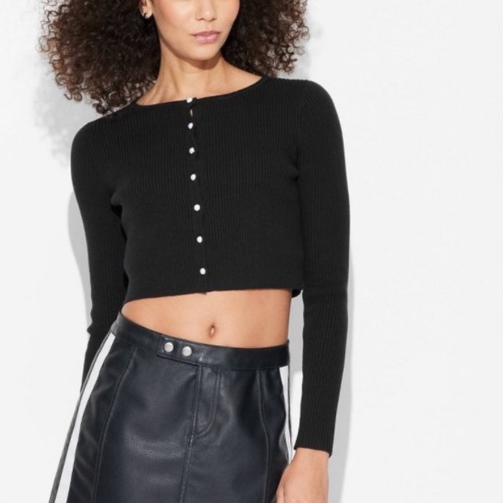 Wild Fable Black Shrunken Pearl Cropped Cardigan